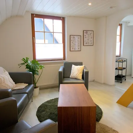 Idyllisches Wohnen In Gruener Oase *